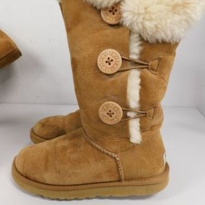 Ugg Bailey Button Triplet Boot Sz 7 ﻿ ﻿